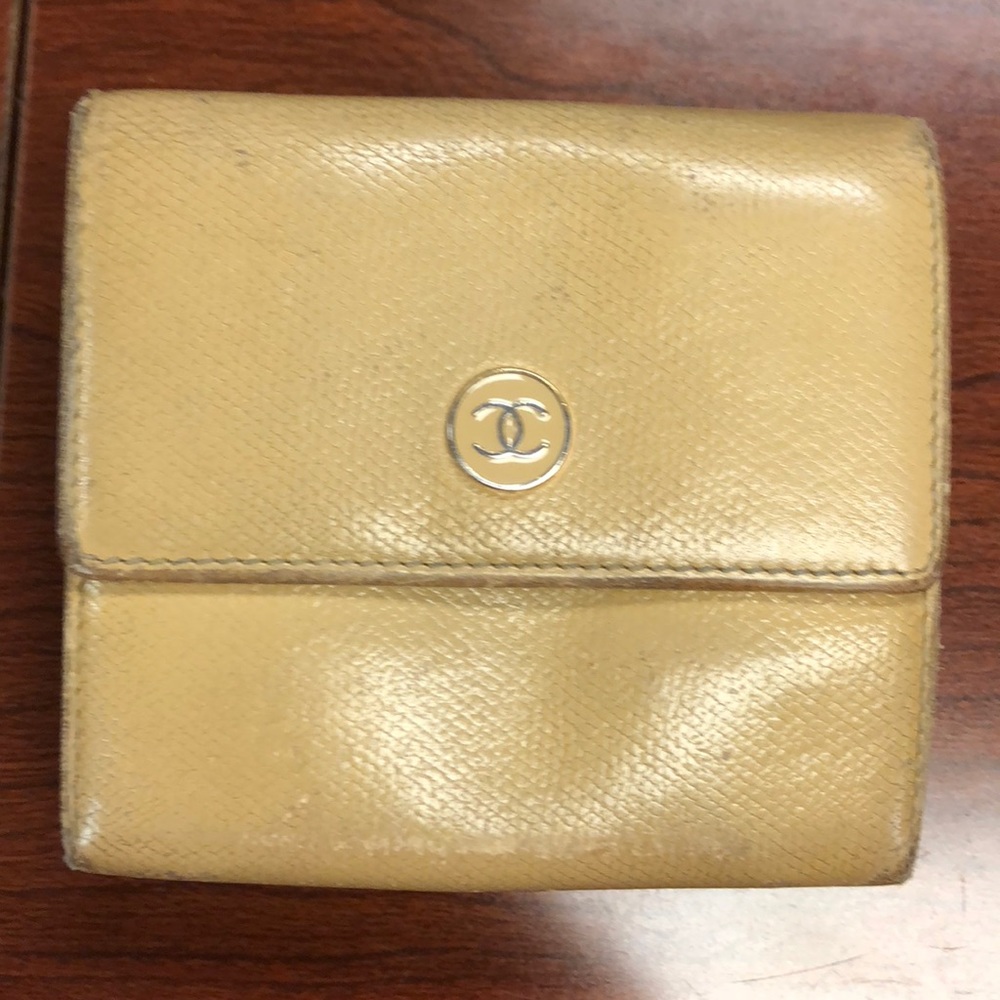 Chanel wallet